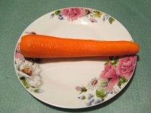 Фото: Почищенная морковь